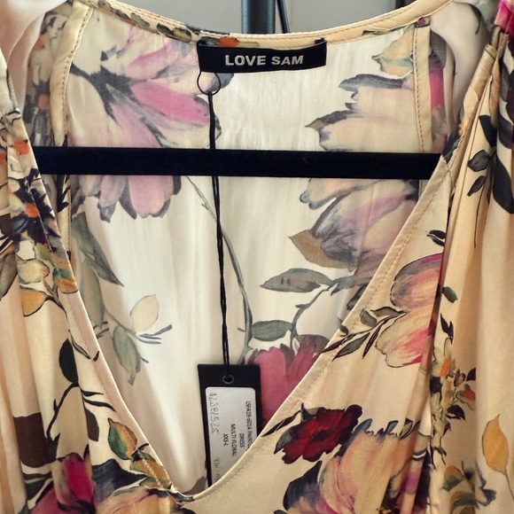 Floral 100% Silk Midi Dress - Picture 3 of 4